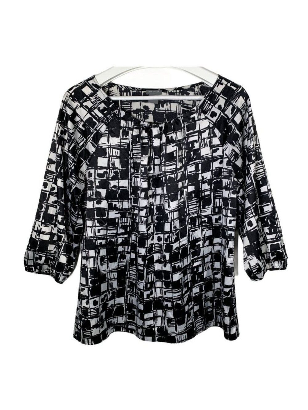 Ann Taylor Women's Blouse Medium Black White Geometric Puff Sleeve Top